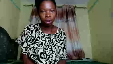 Snapshot of lil_paula chatting on October 8, 2025, 6:22 am serenity online show from October 8, 2025, 6:22 am