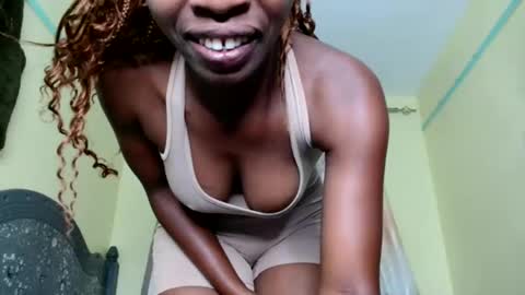 Snapshot of lil_paula chatting on October 13, 2025, 6:46 am serenity online show from October 13, 2025, 6:46 am