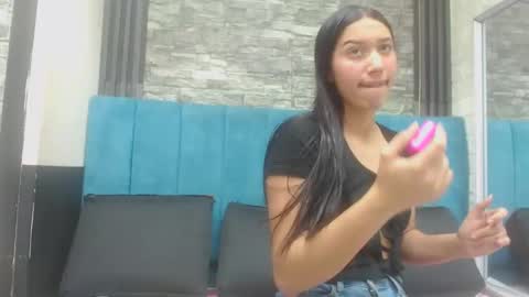 Snapshot of lil_rose2006 chatting on November 10, 2025, 12:48 pm lil_rose2006 online show from November 10, 2025, 12:48 pm