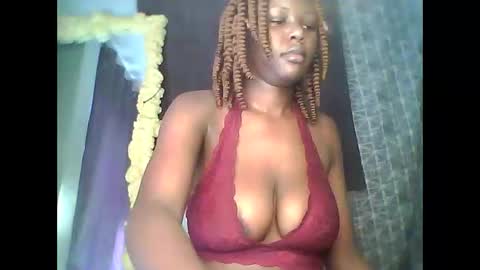 Snapshot of lil_shwaty chatting on December 8, 2024, 12:41 pm brinna online show from December 8, 2024, 12:41 pm