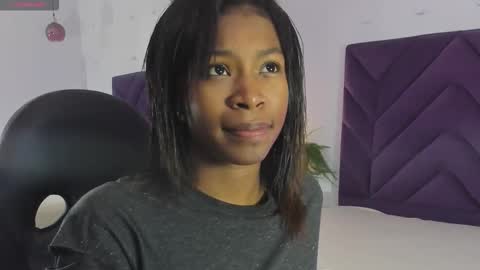 lila bailey  online show from January 13, 2026, 7:41 pm