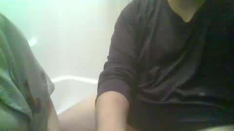 Snapshot of lilbratty_clouds_ogpuffdragon chatting on January 12, 2025, 1:48 pm lilbratty_clouds_ogpuffdragon online show from January 12, 2025, 1:48 pm