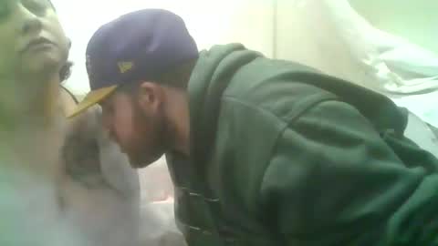 Snapshot of lilbratty_clouds_ogpuffdragon chatting on January 21, 2025, 12:25 am lilbratty_clouds_ogpuffdragon online show from January 21, 2025, 12:25 am