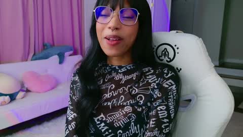 Snapshot of lileviemarie chatting on January 18, 2025, 2:47 am evie online show from January 18, 2025, 2:47 am