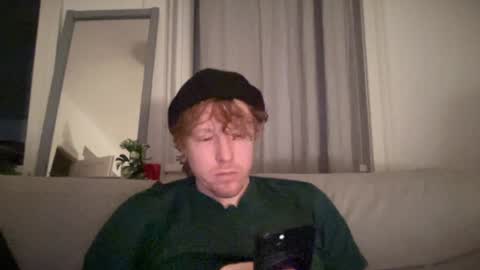 Snapshot of lilginge1 chatting on February 2, 2025, 9:23 pm lilginge1 online show from February 2, 2025, 9:23 pm