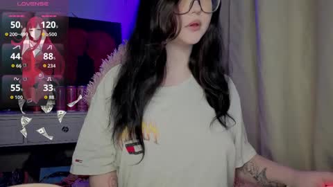 Nika and Lori online show from March 29, 2026, 1:44 pm