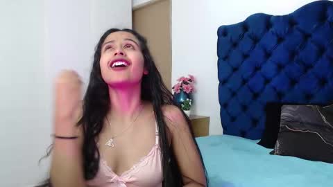 Snapshot of lili666_ chatting on October 27, 2025, 3:21 am Lili online show from October 27, 2025, 3:21 am