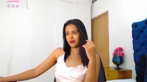 Lili online show from June 16, 2026, 3:20 am