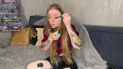 Lili online show from February 5, 2026, 5:28 pm