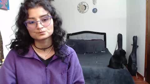 Snapshot of lili_clan chatting on September 17, 2025, 2:13 am lili_clan online show from September 17, 2025, 2:13 am