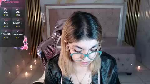 Snapshot of lili_conor_s chatting on September 19, 2025, 9:11 am Lili online show from September 19, 2025, 9:11 am