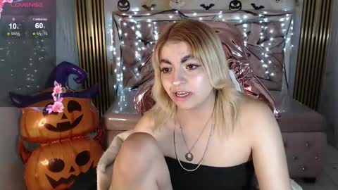 Snapshot of lili_conor_s chatting on October 10, 2025, 4:22 am Lili online show from October 10, 2025, 4:22 am