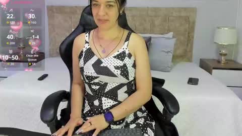 Snapshot of lili_milf4 chatting on October 22, 2025, 11:43 am LILI MILF online show from October 22, 2025, 11:43 am