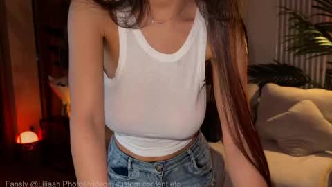 Snapshot of liliaah chatting on May 7, 2026, 10:37 pm Lili Nude ONLY Ticket or Fansly online show from May 7, 2026, 10:37 pm