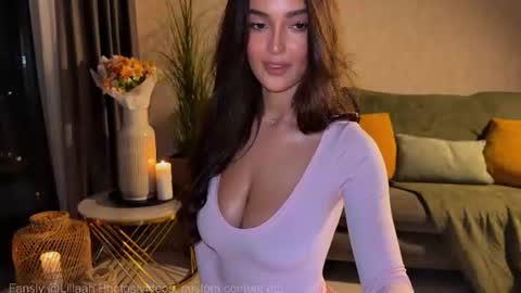 Snapshot of liliaah chatting on June 26, 2026, 10:03 pm Lili Nude ONLY Ticket or Fansly online show from June 26, 2026, 10:03 pm