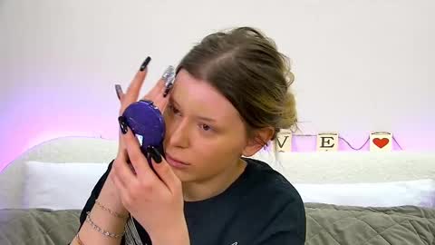 Mia online show from February 17, 2025, 6:53 am