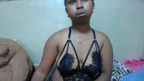 Snapshot of liliahsexie chatting on November 26, 2025, 2:34 am liliah online show from November 26, 2025, 2:34 am