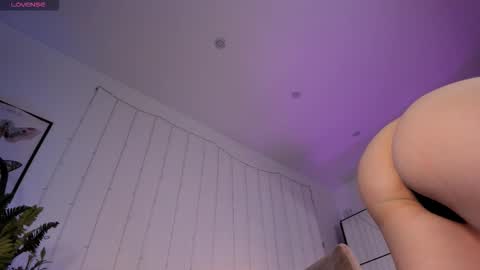 Snapshot of lilian_kroft chatting on September 12, 2025, 11:43 am LIL online show from September 12, 2025, 11:43 am