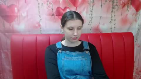 lilianashine online show from April 13, 2026, 5:02 am