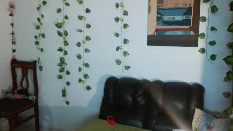 Snapshot of liliandoll chatting on October 18, 2025, 8:09 pm yesica online show from October 18, 2025, 8:09 pm