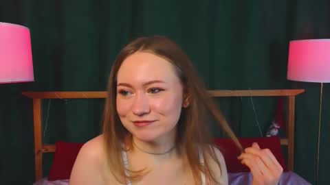 lilia  online show from February 8, 2026, 7:39 pm