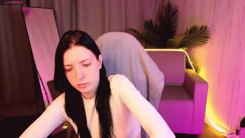 liliaroze online show from June 6, 2026, 3:33 am
