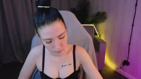 liliaroze online show from June 9, 2026, 3:29 am