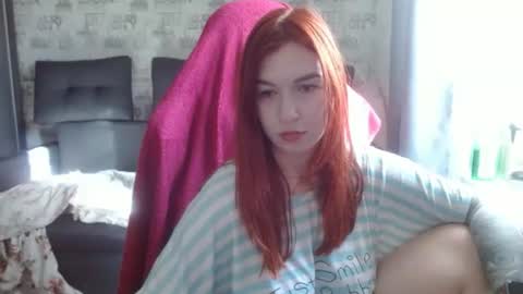 liliawoolf online show from February 2, 2025, 8:57 am