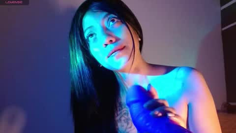 Simone 3 online show from October 9, 2025, 8:40 pm