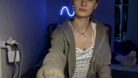 Millie online show from February 18, 2026, 12:39 am