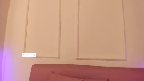 Snapshot of lilily_lv chatting on December 17, 2025, 12:22 pm Lilly online show from December 17, 2025, 12:22 pm