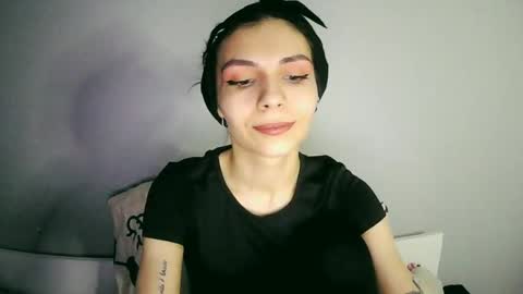 lilirose online show from January 7, 2025, 7:06 pm