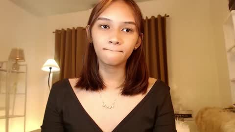 Snapshot of lilit_sensual chatting on March 7, 2025, 8:13 am Chloe online show from March 7, 2025, 8:13 am