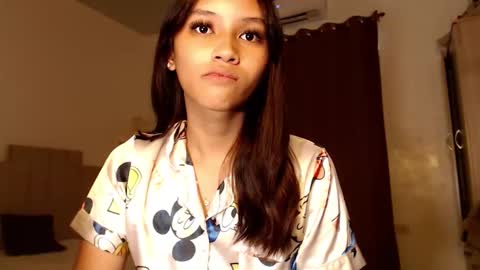 Snapshot of lilit_sensual chatting on October 6, 2025, 5:16 am Chloe online show from October 6, 2025, 5:16 am