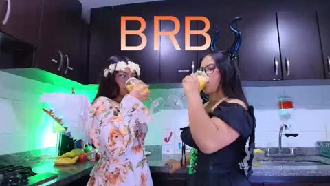 Lilith and Khloe  online show from November 11, 2025, 11:21 am