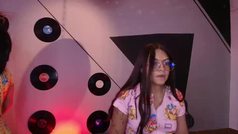 Lilith and Khloe  online show from November 25, 2025, 11:21 am