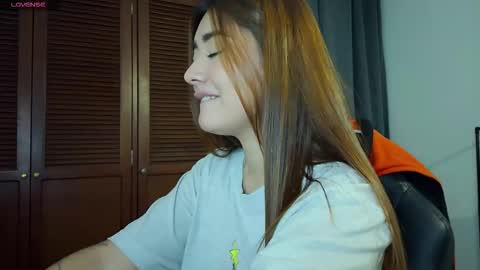 Snapshot of lilith_cruzz chatting on November 30, 2025, 3:21 am Lilith online show from November 30, 2025, 3:21 am