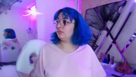 Snapshot of lilith_curvy chatting on November 2, 2025, 7:49 pm online show from November 2, 2025, 7:49 pm