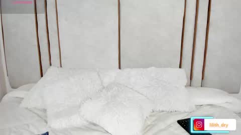 Snapshot of lilith_dry chatting on September 23, 2025, 4:21 pm lilith_dry online show from September 23, 2025, 4:21 pm