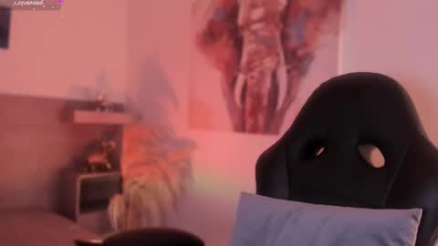 lilith_sage_ online show from February 19, 2025, 11:38 am