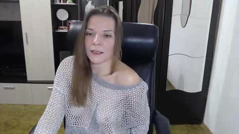 lilith small21 online show from October 12, 2025, 9:19 am