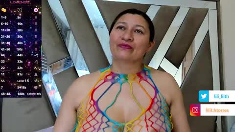 liliINDEPENDENT MODEL online show from October 2, 2025, 8:49 pm