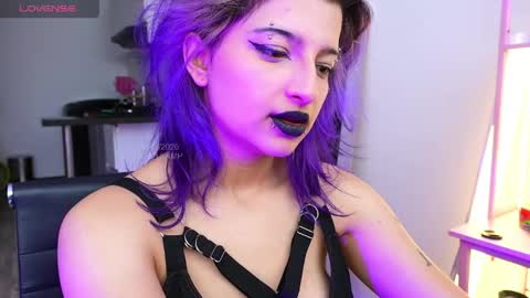 Snapshot of lilith_vamp chatting on May 20, 2026, 3:40 pm LILITH 200 LIKES Thursday Clown Costume M online show from May 20, 2026, 3:40 pm