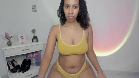 Alejandra  online show from November 5, 2025, 5:18 am