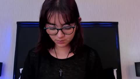 LilithBluum  online show from March 27, 2026, 11:32 am