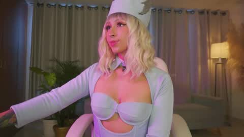 Lili  online show from October 5, 2025, 8:29 pm