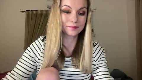 lilithnewdawn online show from February 26, 2026, 8:52 pm