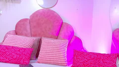 Snapshot of lilithsmith__ chatting on September 13, 2025, 11:32 am lilithsmith__ online show from September 13, 2025, 11:32 am