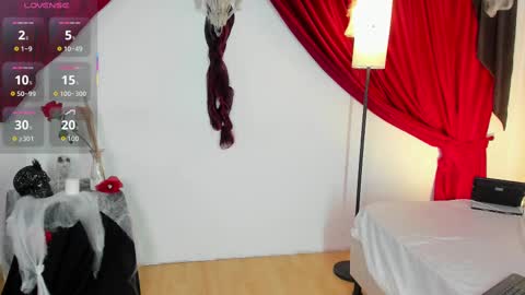 Snapshot of lilithsteinberg chatting on October 9, 2025, 7:34 pm jessi 3 online show from October 9, 2025, 7:34 pm