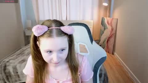  Lili Tiny  GMT2 3-10AM  MonTueWedThuSat online show from June 25, 2026, 5:12 am